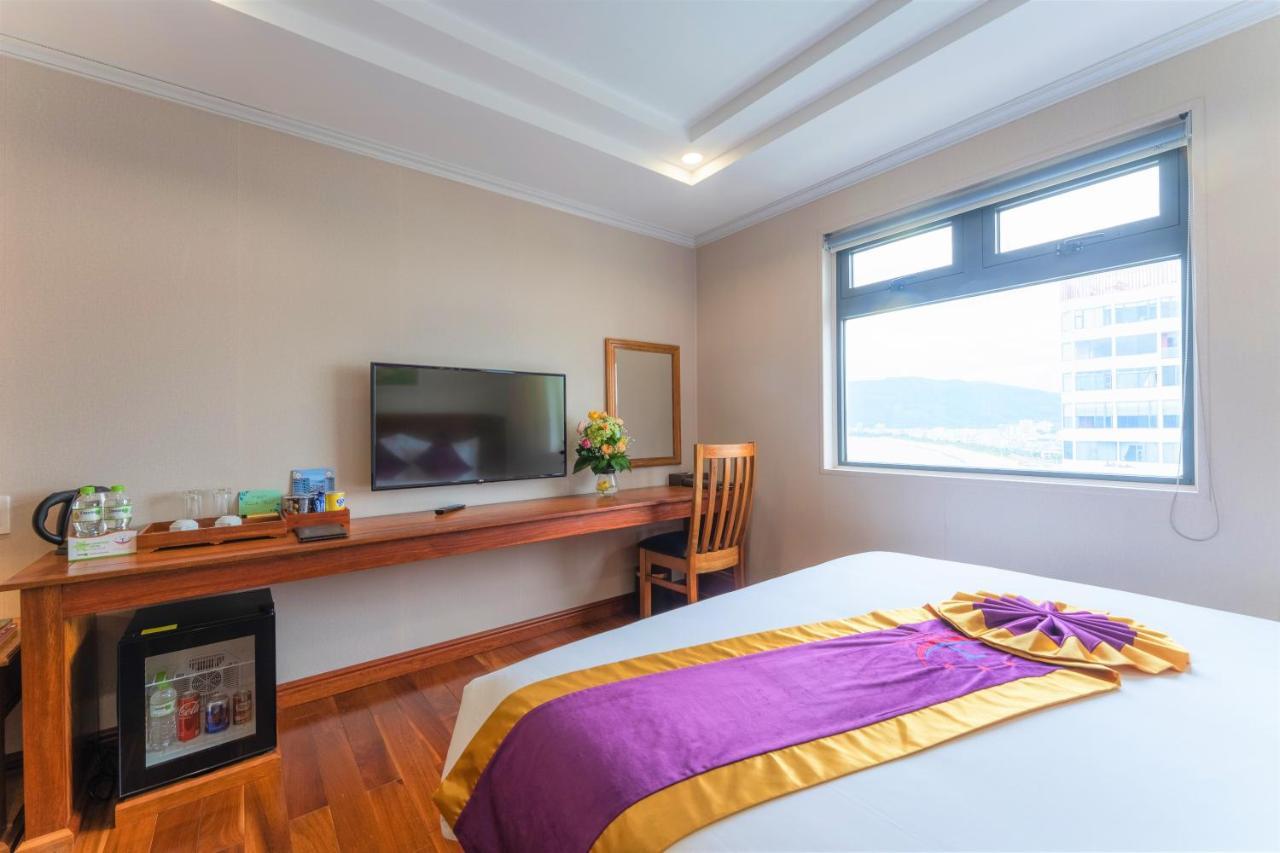Vietnam Taste Hotel Quy Nhon - Beachfront エクステリア 写真